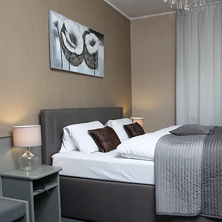 Hotel Lux 3*