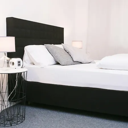 Hotel Lux