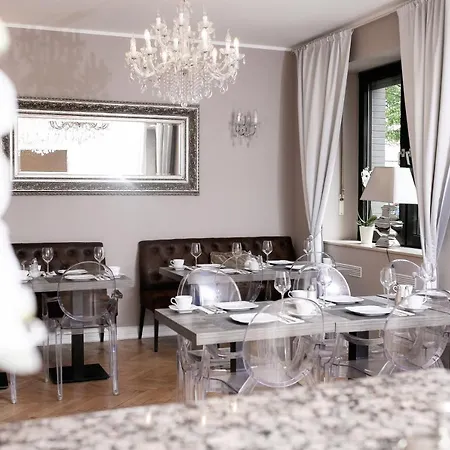Lux 3*