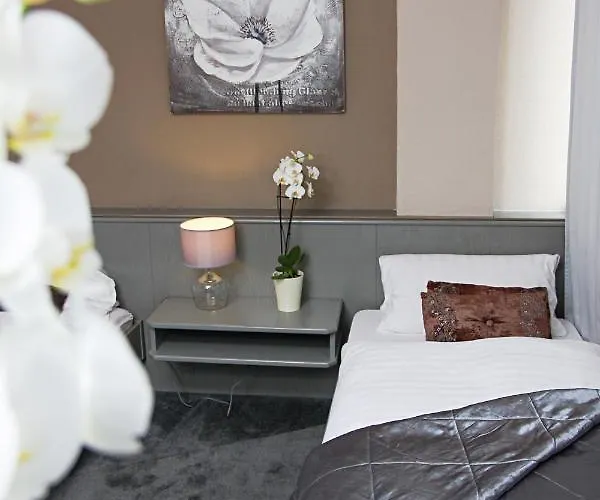 Lux 3*