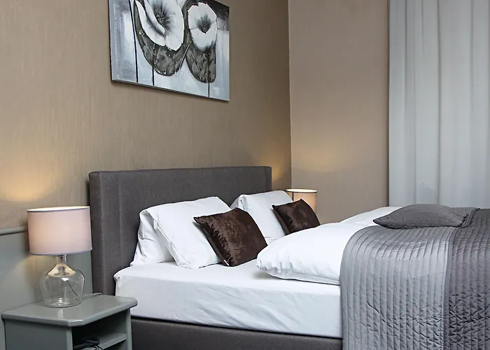Hotel Lux 3*