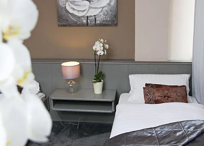 Lux Hotel 3*