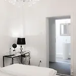 Lux 3*