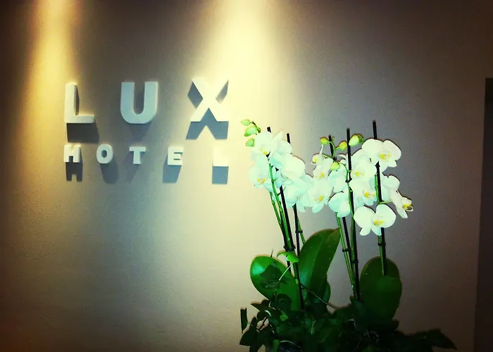 Lux Hotel 3*